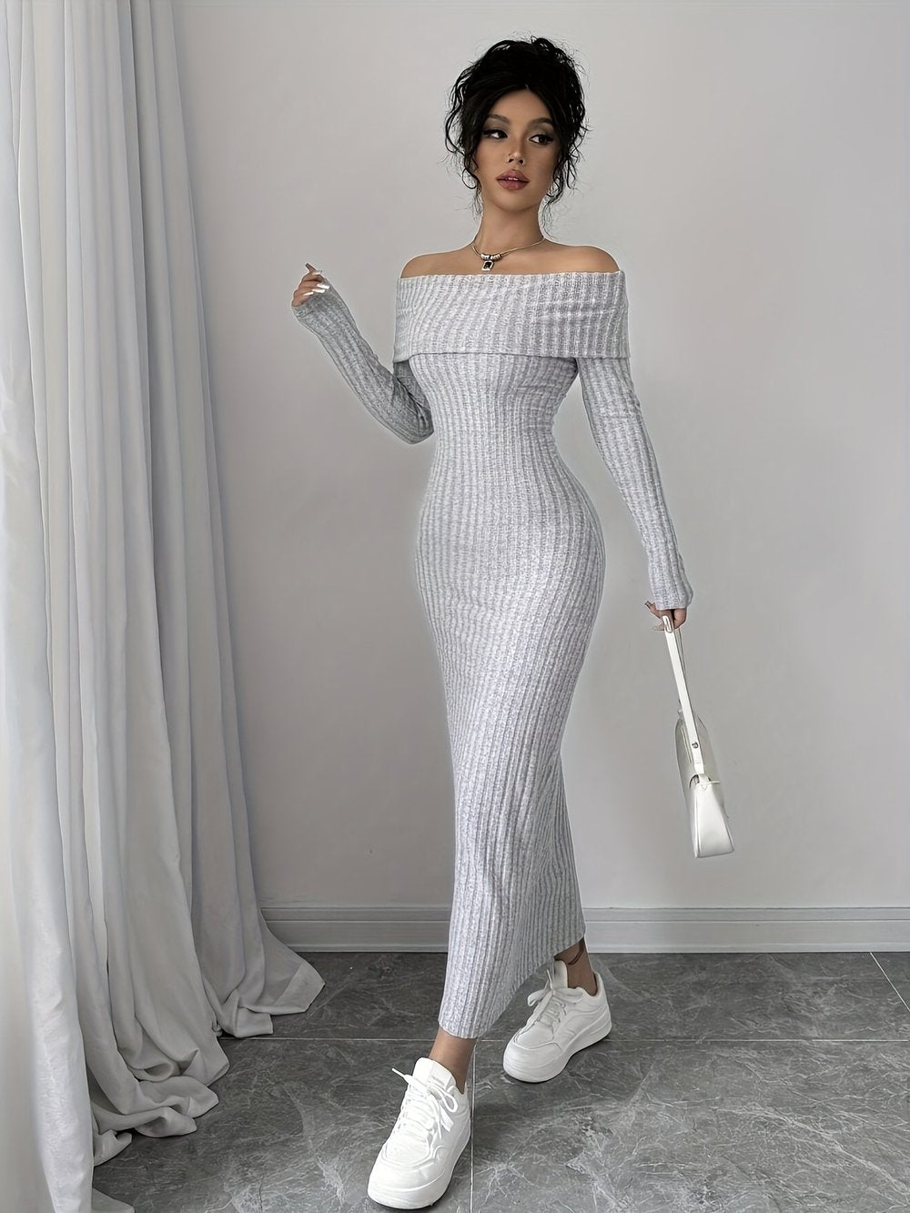 Elegant Winter Midi Dress - view 4
